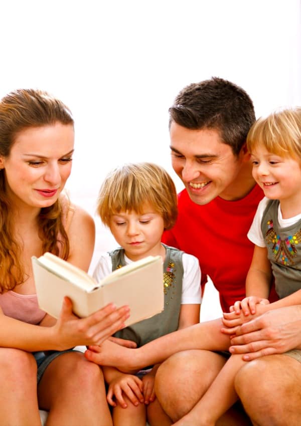 How to Have a Family Bible Study That Draws the Kids Closer to God